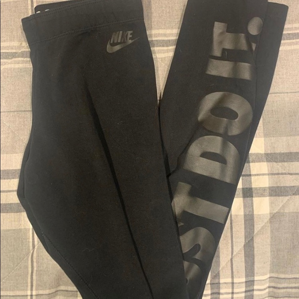 Women Nike Leggings